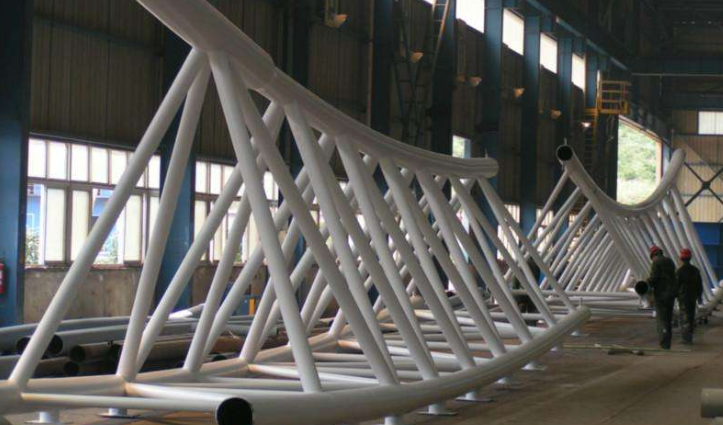 阿拉善盟管廊钢结构与桁架结构的管道支架应该如何区分